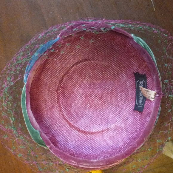 Vintage woman's hat - Picture 3 of 4